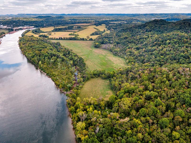 4388 Old Hickory Blvd sold 682 acres Cumberland River trophy tract Nashville Davidson County Tennessee